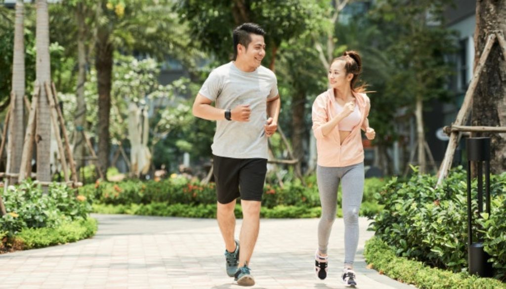 couple-jogging-in-park_1098-18124